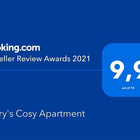 Kerry'S Cosy Apartment Vári Dış mekan fotoğraf
