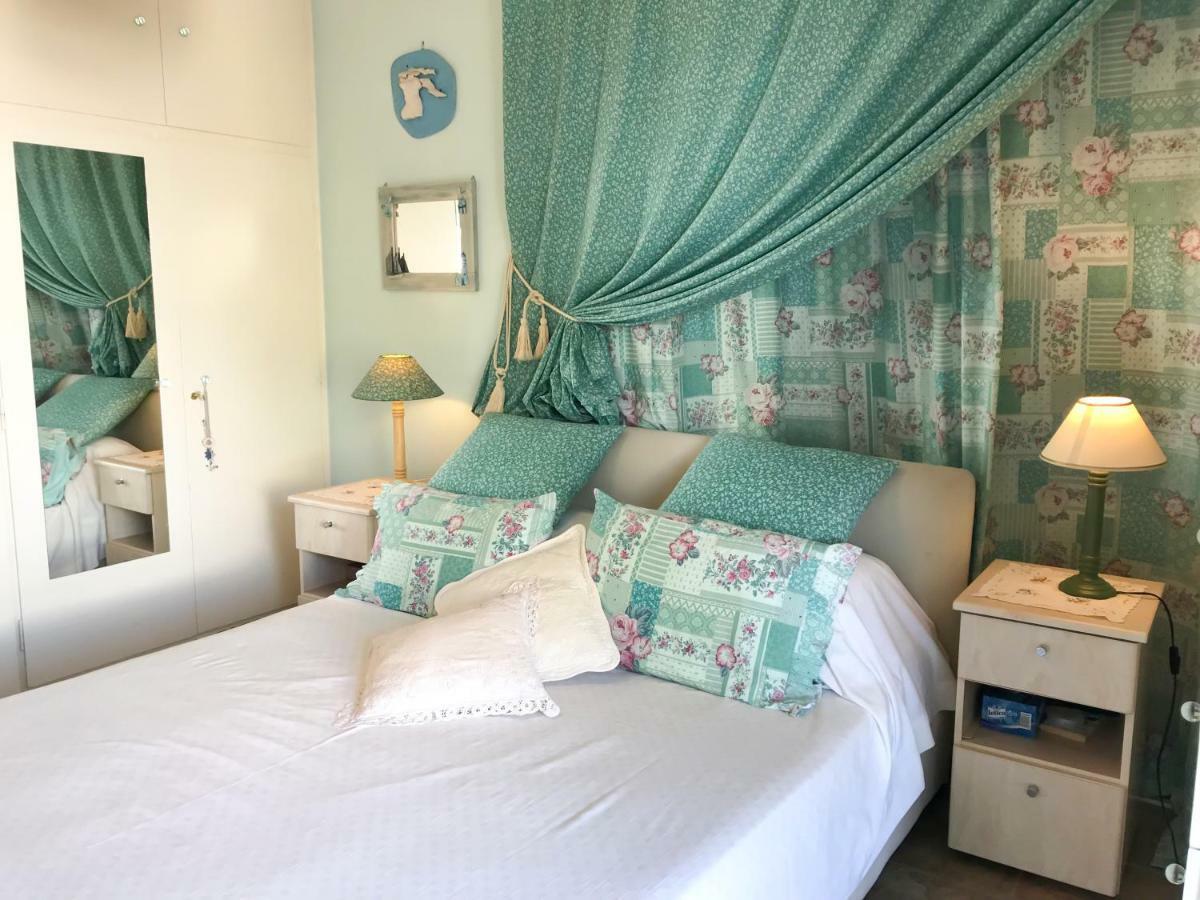 Kerry'S Cosy Apartment Vári Dış mekan fotoğraf