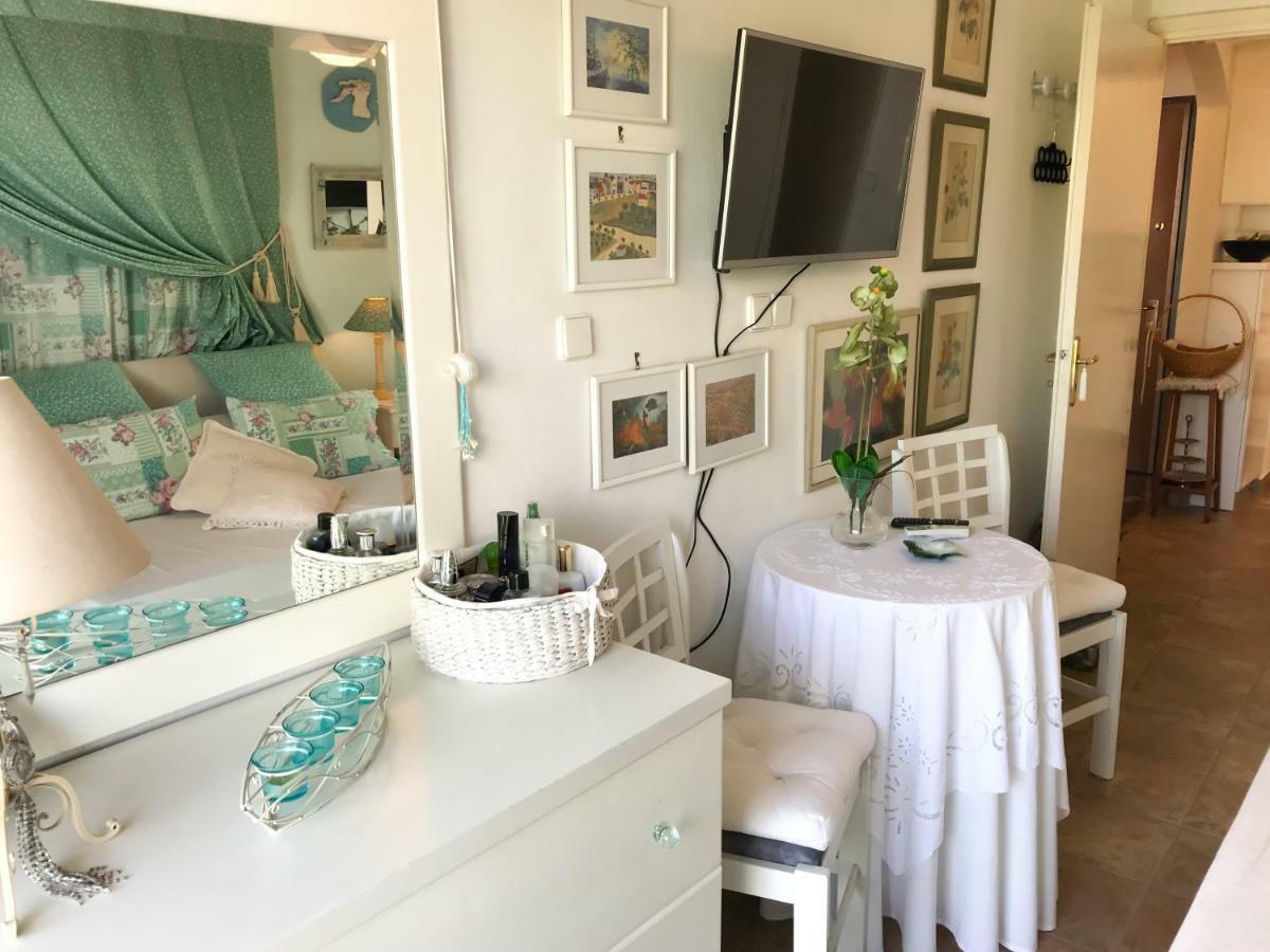 Kerry'S Cosy Apartment Vári Dış mekan fotoğraf